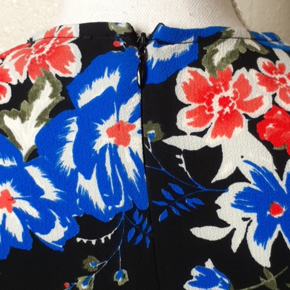 LULUS  STUNNING  DRESS - Picture 4 of 7